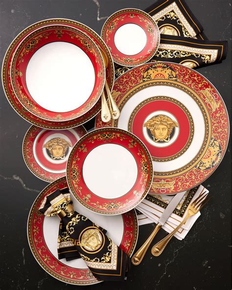 versace kkeiner tisch|versace red plates.